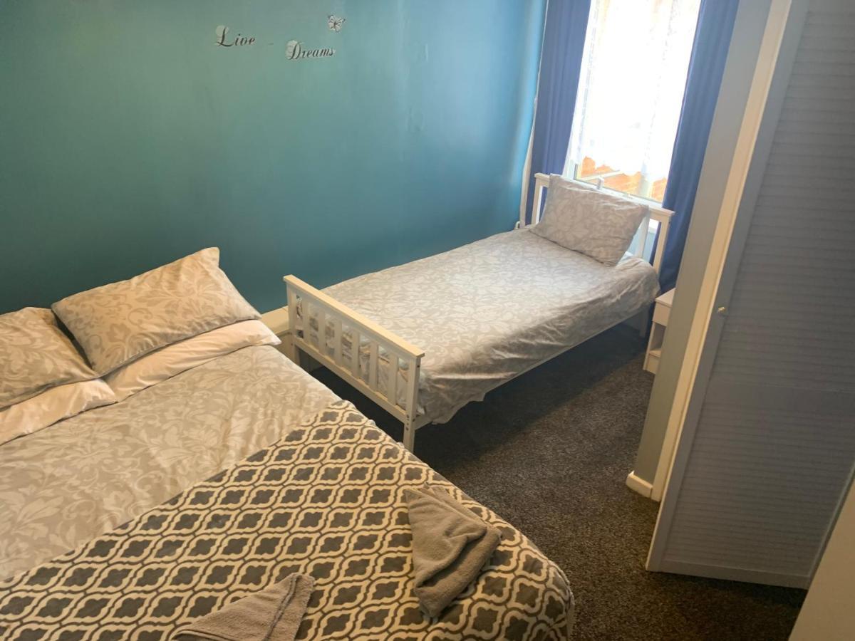 Del Savannah Hotel Blackpool Room photo